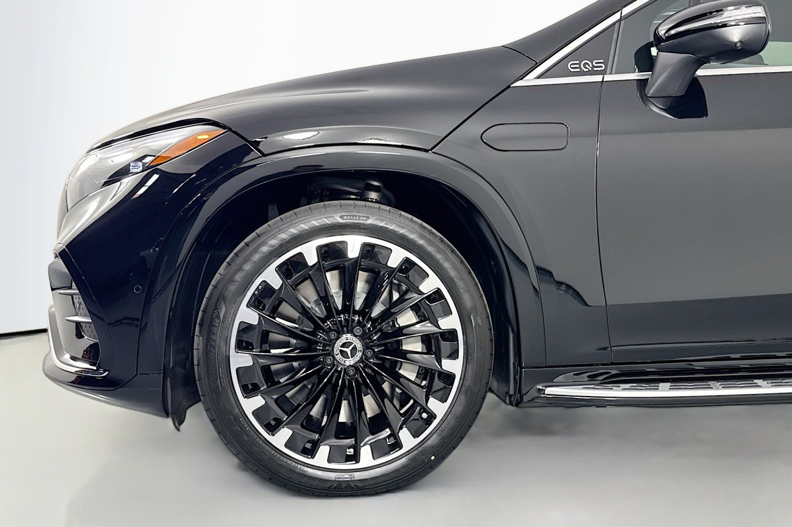 New 2026 Mercedes-Benz EQS 550 4MATIC SUV image 10