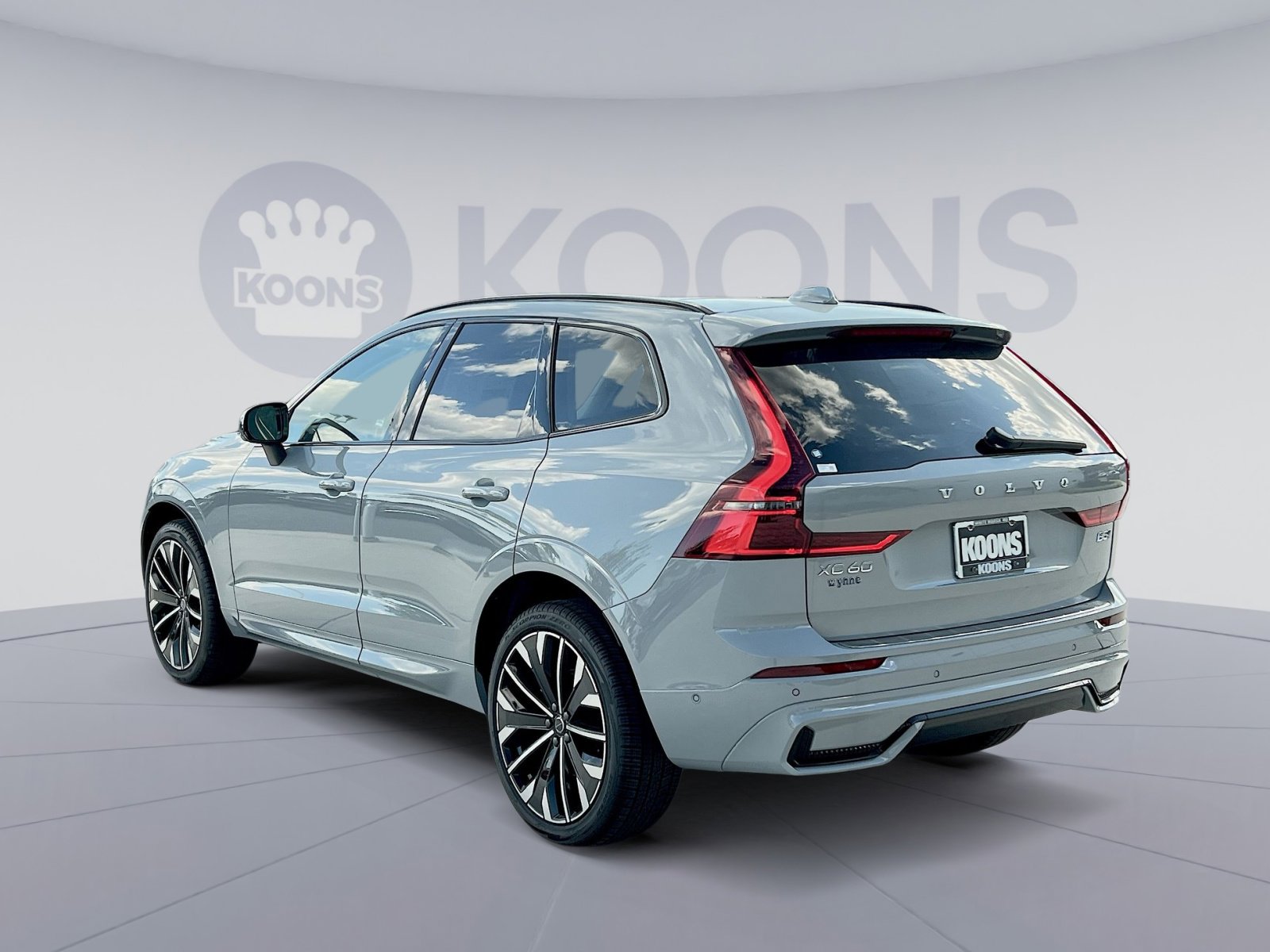 New 2026 Volvo XC60 B5 Ultra w/ Protection Package Premier image 4