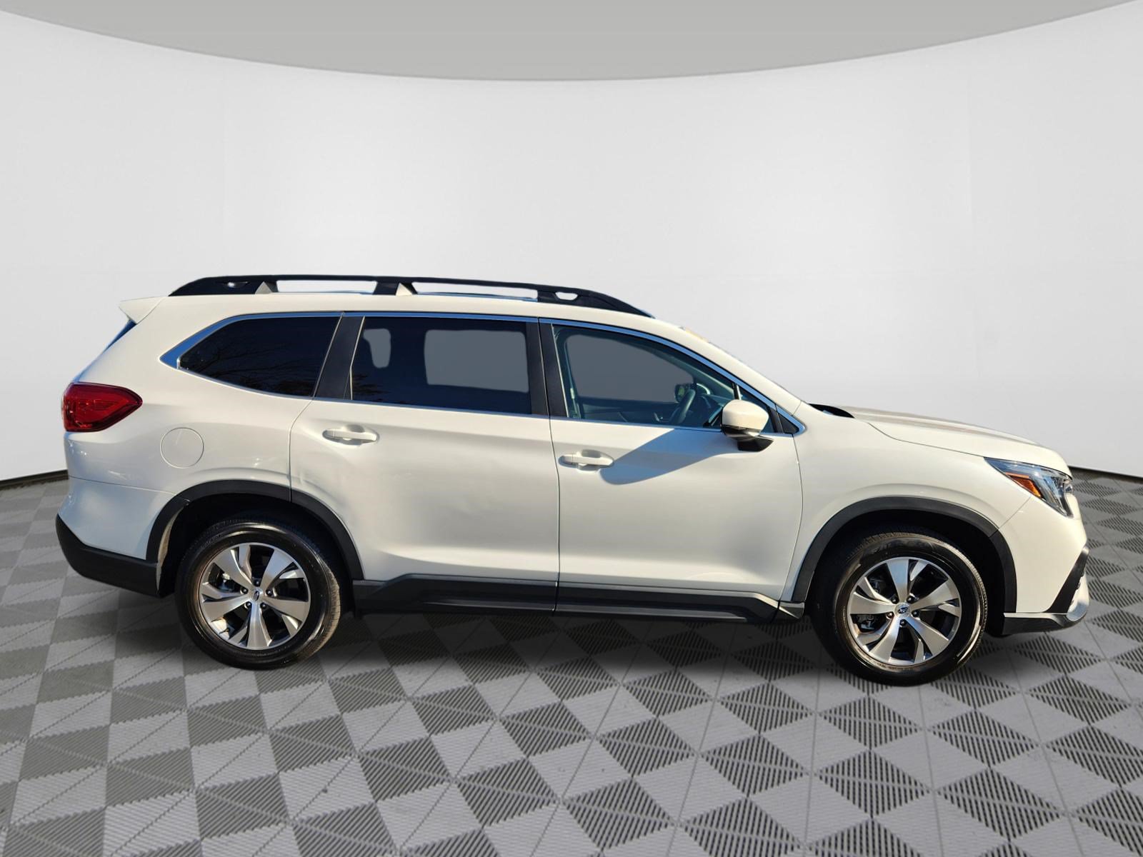Certified 2024 Subaru Ascent Premium w/ Convenience Package AWD/4WD image 6