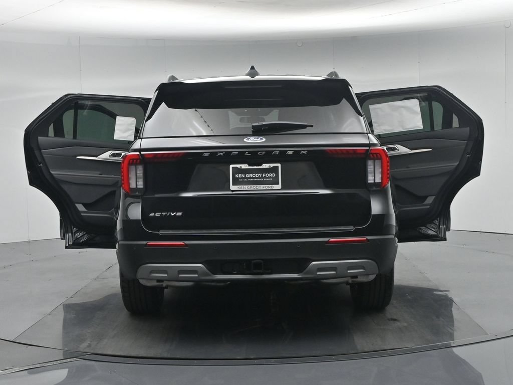 New 2026 Ford Explorer Active w/ Active Comfort Package RWD image 34