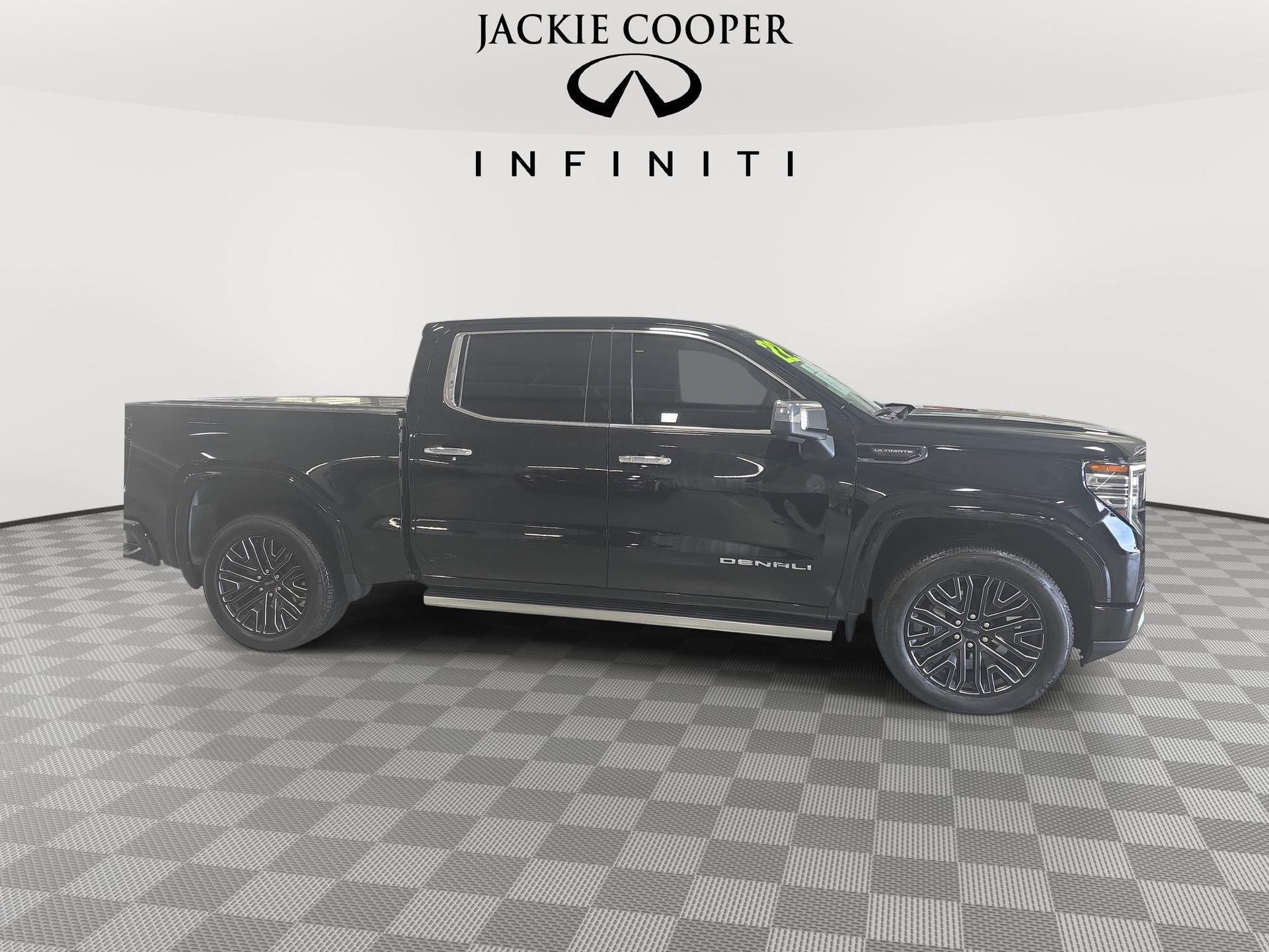 Used 2022 GMC Sierra 1500 Denali Ultimate AWD/4WD image 4