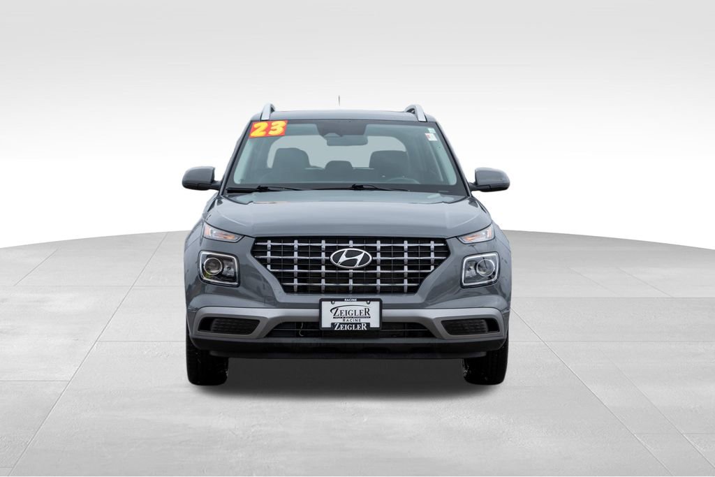 Certified 2023 Hyundai Venue SEL image 2