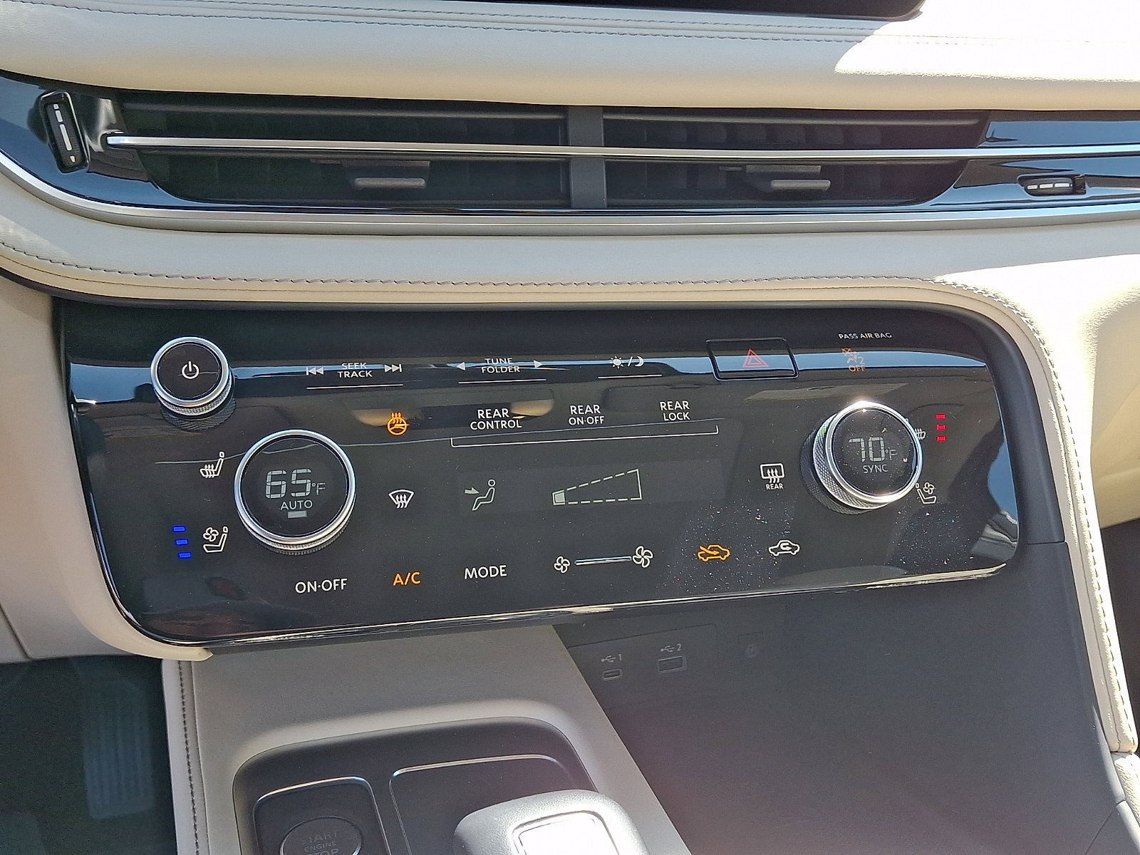 Certified 2023 INFINITI QX60 Luxe w/ Cargo Package image 17