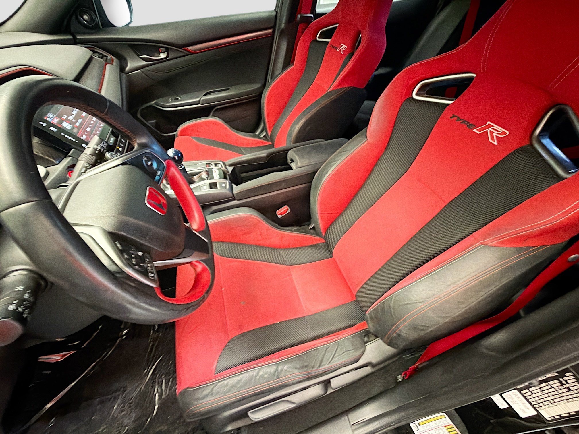 Used 2017 Honda Civic Type R image 11