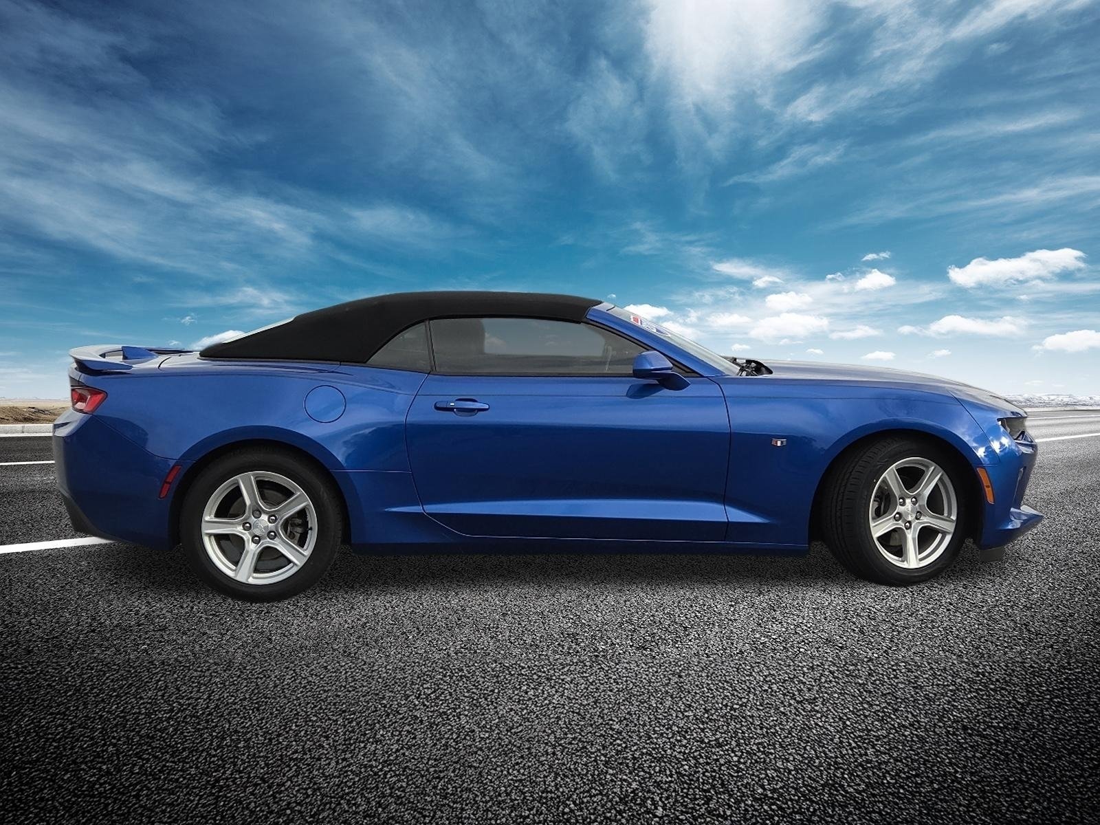 Used 2018 Chevrolet Camaro LT image 18