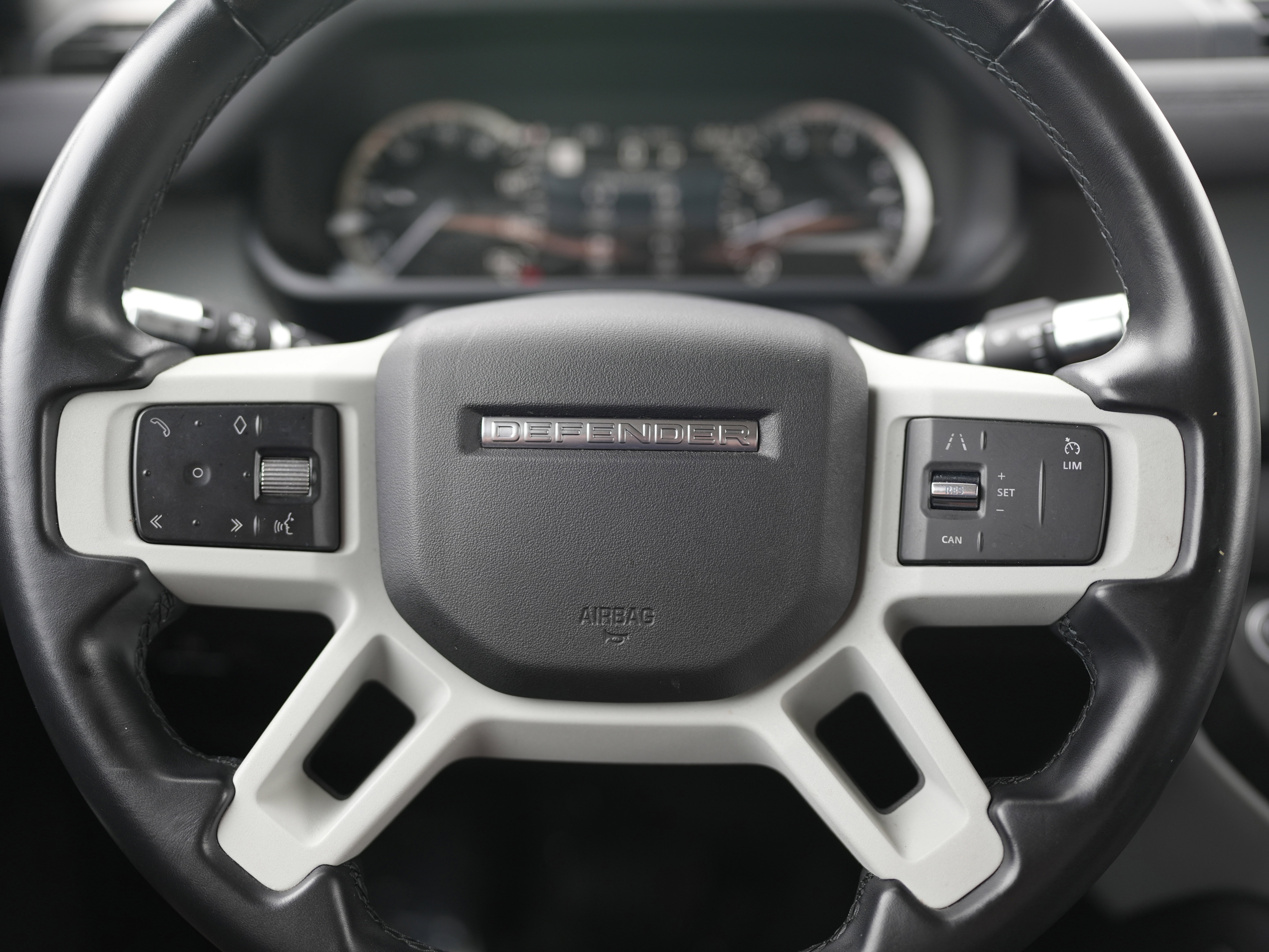 Used 2022 Land Rover Defender 90 AWD/4WD image 22