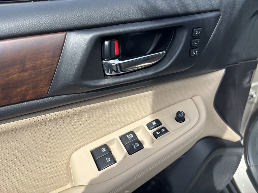 Used 2017 Subaru Outback 3.6R Limited image 19