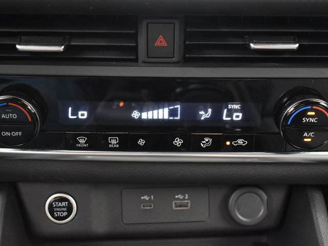Used 2023 Nissan Rogue SV AWD/4WD image 19