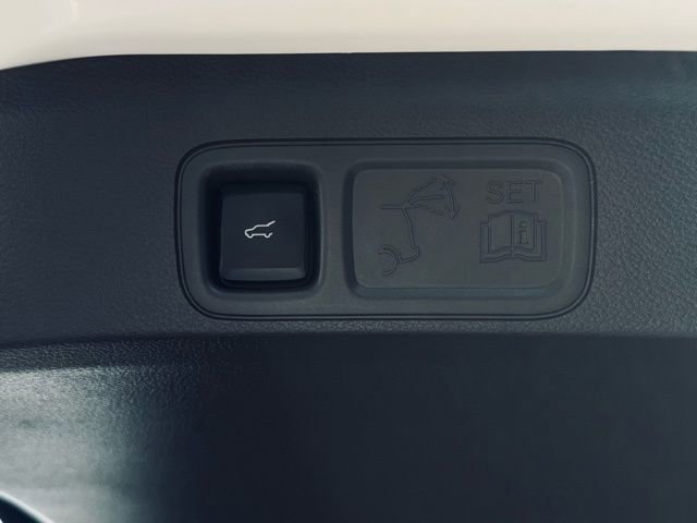 Used 2024 Lincoln Navigator L Reserve image 13