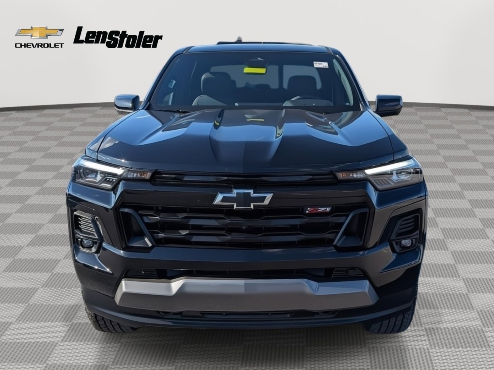 Used 2025 Chevrolet Colorado Z71 w/ Midnight Edition image 8