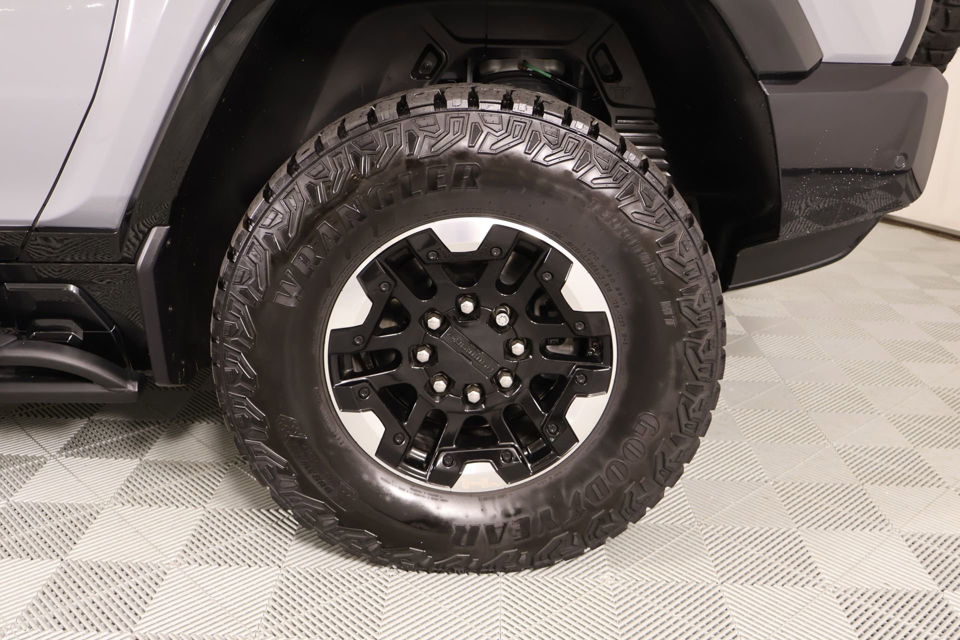 Used 2025 GMC Hummer EV 3X w/ Extreme Off-Road Package AWD/4WD image 19