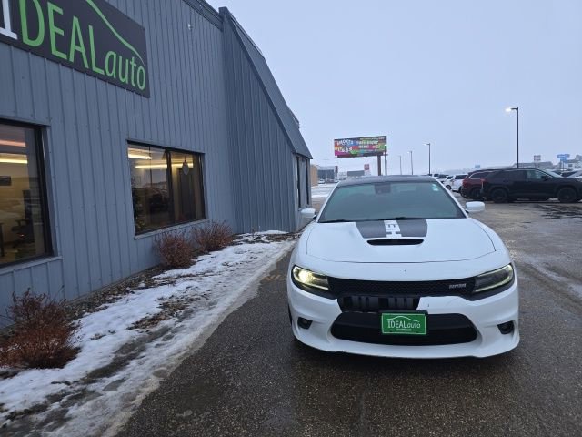 Used 2018 Dodge Charger R/T image 3