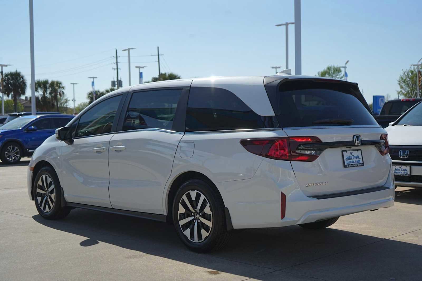 Certified 2026 Honda Odyssey EX-L image 4