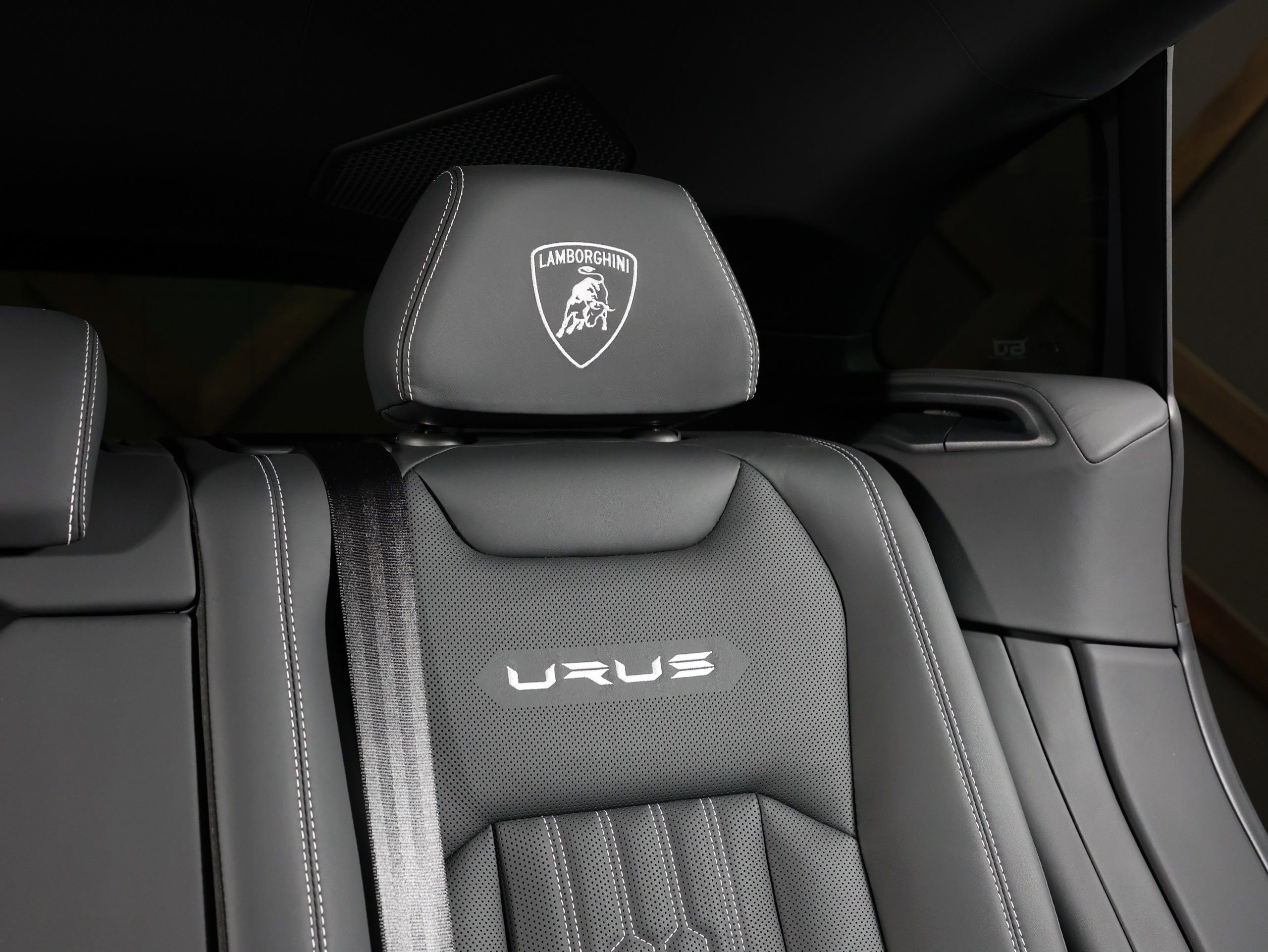 Used 2023 Lamborghini Urus Performante image 30