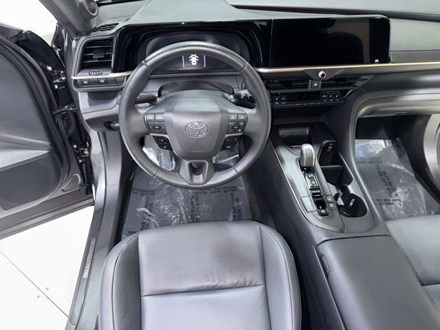 Used 2023 Toyota Crown Limited AWD/4WD image 16