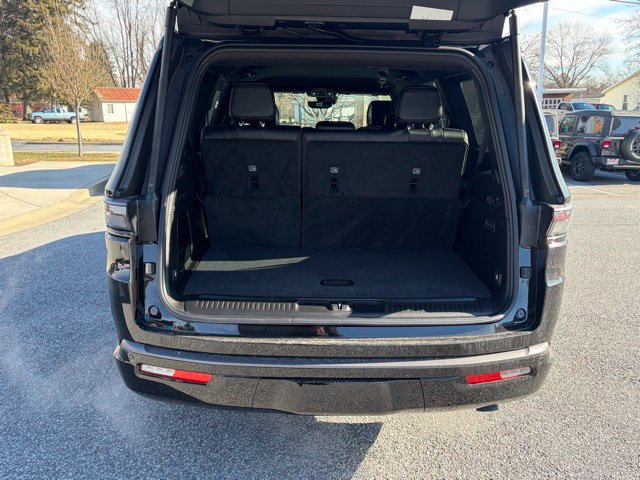 New 2026 Jeep Grand Wagoneer Limited AWD/4WD image 7