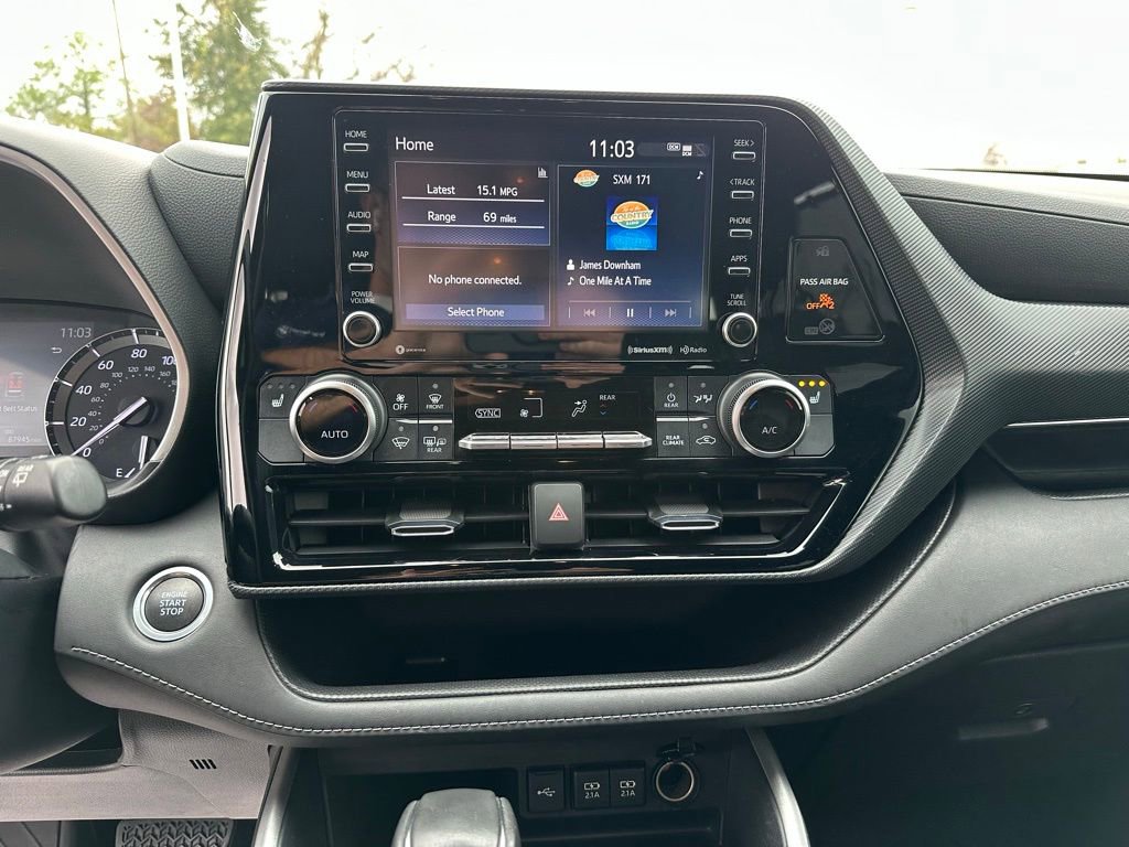 Used 2021 Toyota Highlander XSE image 17