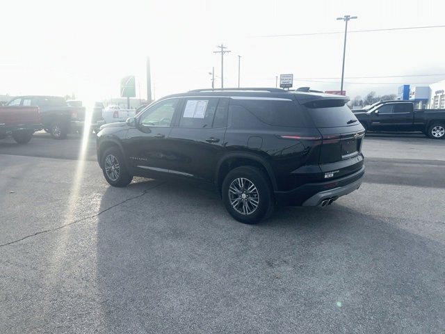 Used 2025 Chevrolet Traverse LT image 7