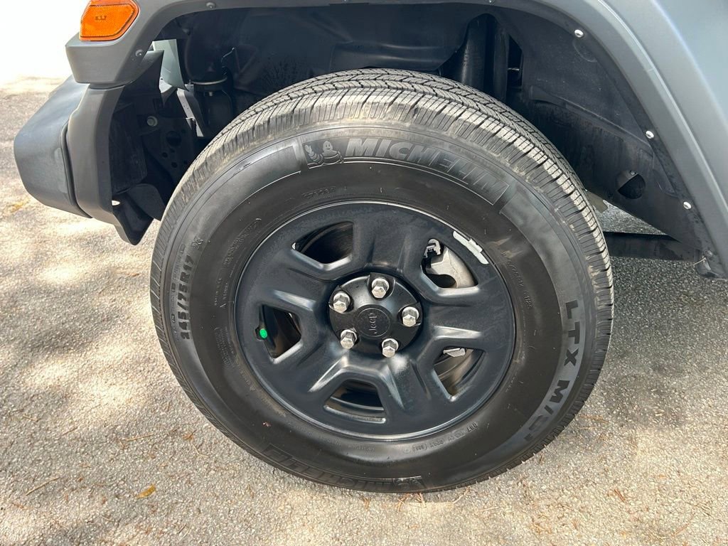 Certified 2023 Jeep Wrangler Sport AWD/4WD image 18