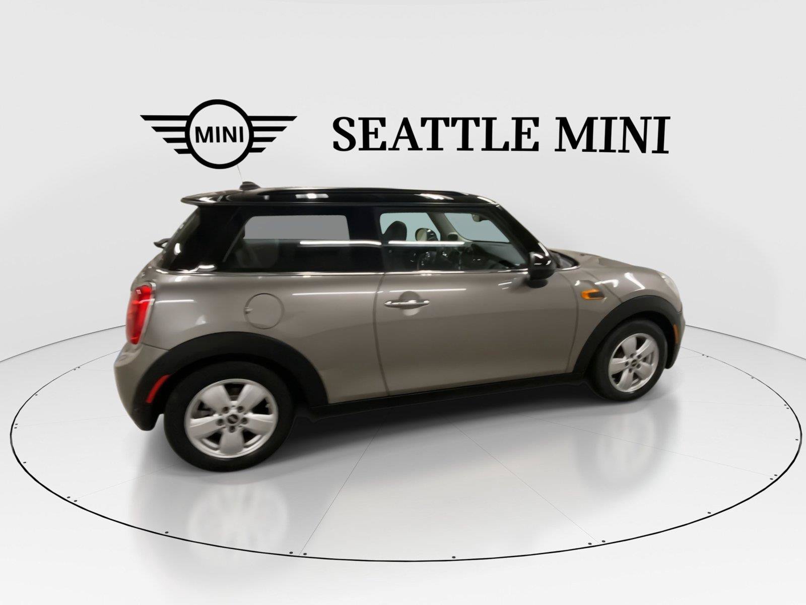 Used 2018 MINI Cooper 2-Door Hardtop FWD image 12