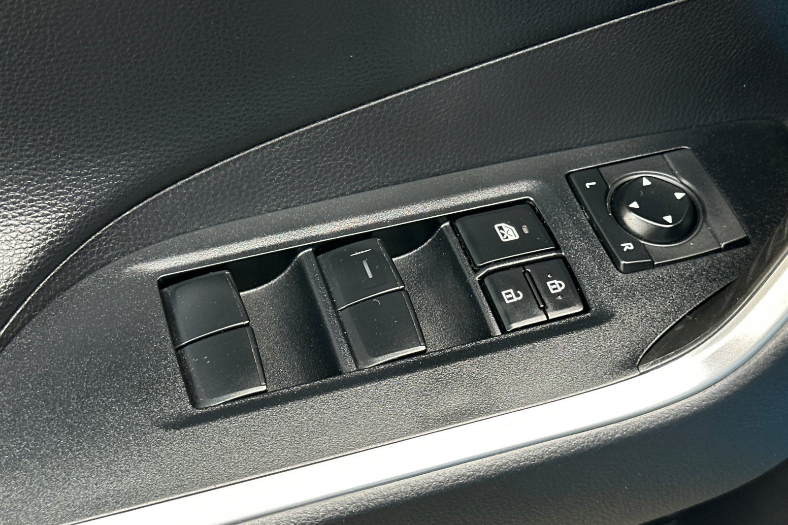 Used 2019 Toyota RAV4 Adventure AWD/4WD image 14