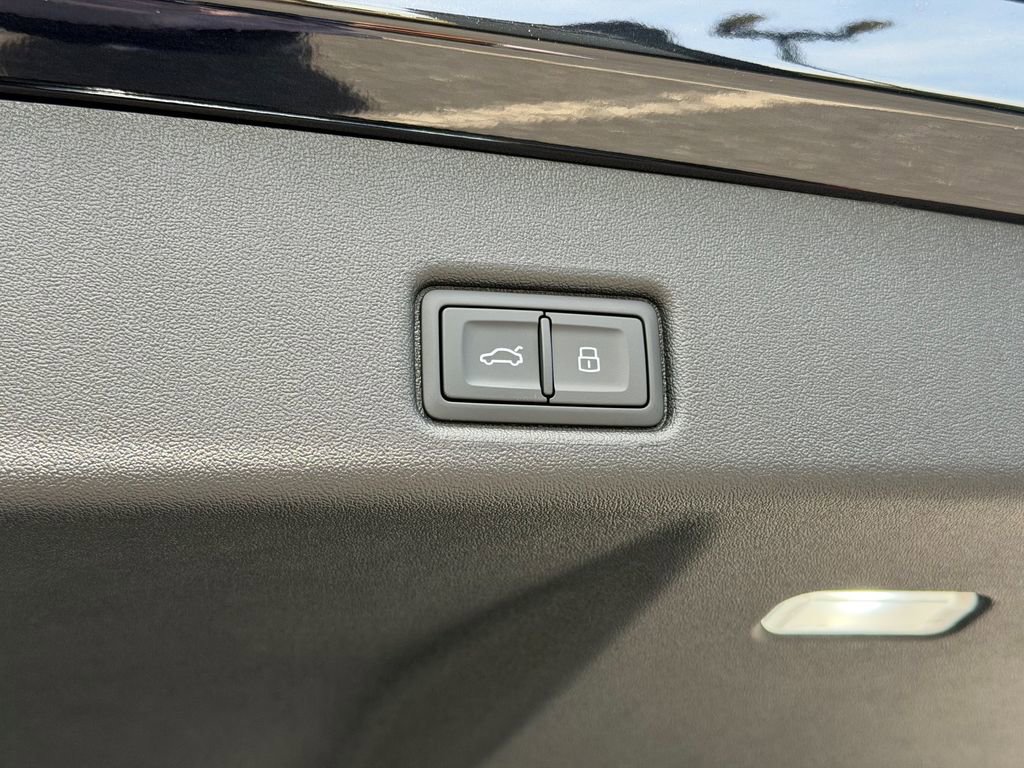 New 2026 Audi SQ5 Premium Plus image 16