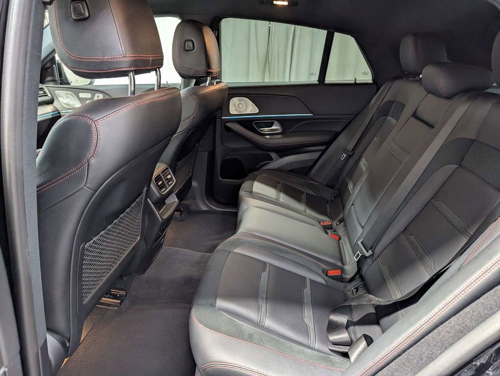 Used 2023 Ford Explorer XLT w/ Equipment Group 202A image 14