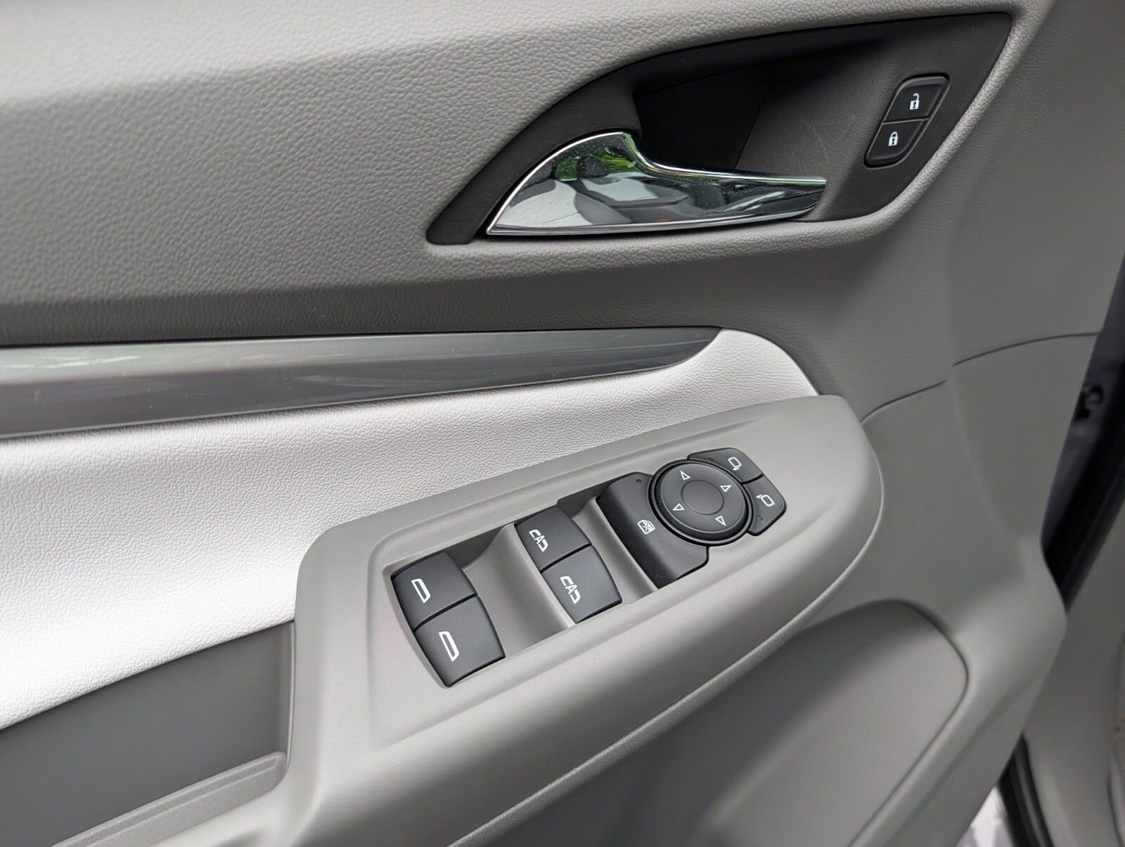 Used 2023 Chevrolet Bolt EUV Premier FWD image 28