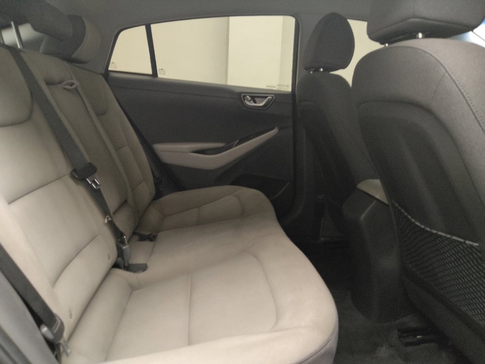 Used 2021 Hyundai Ioniq SEL image 19