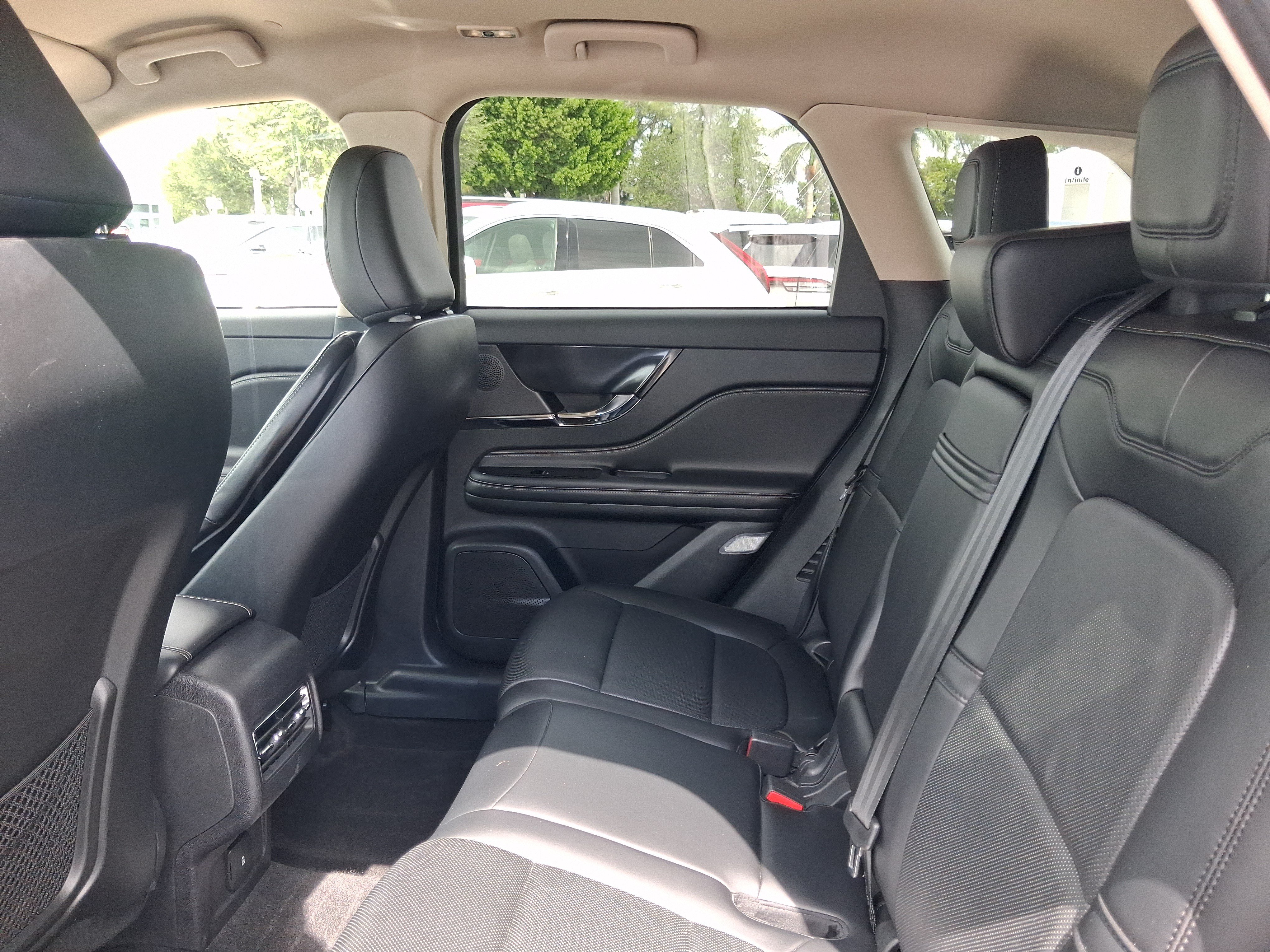 Certified 2024 Lincoln Corsair Reserve w/ Jet Appearance Package FWD image 6