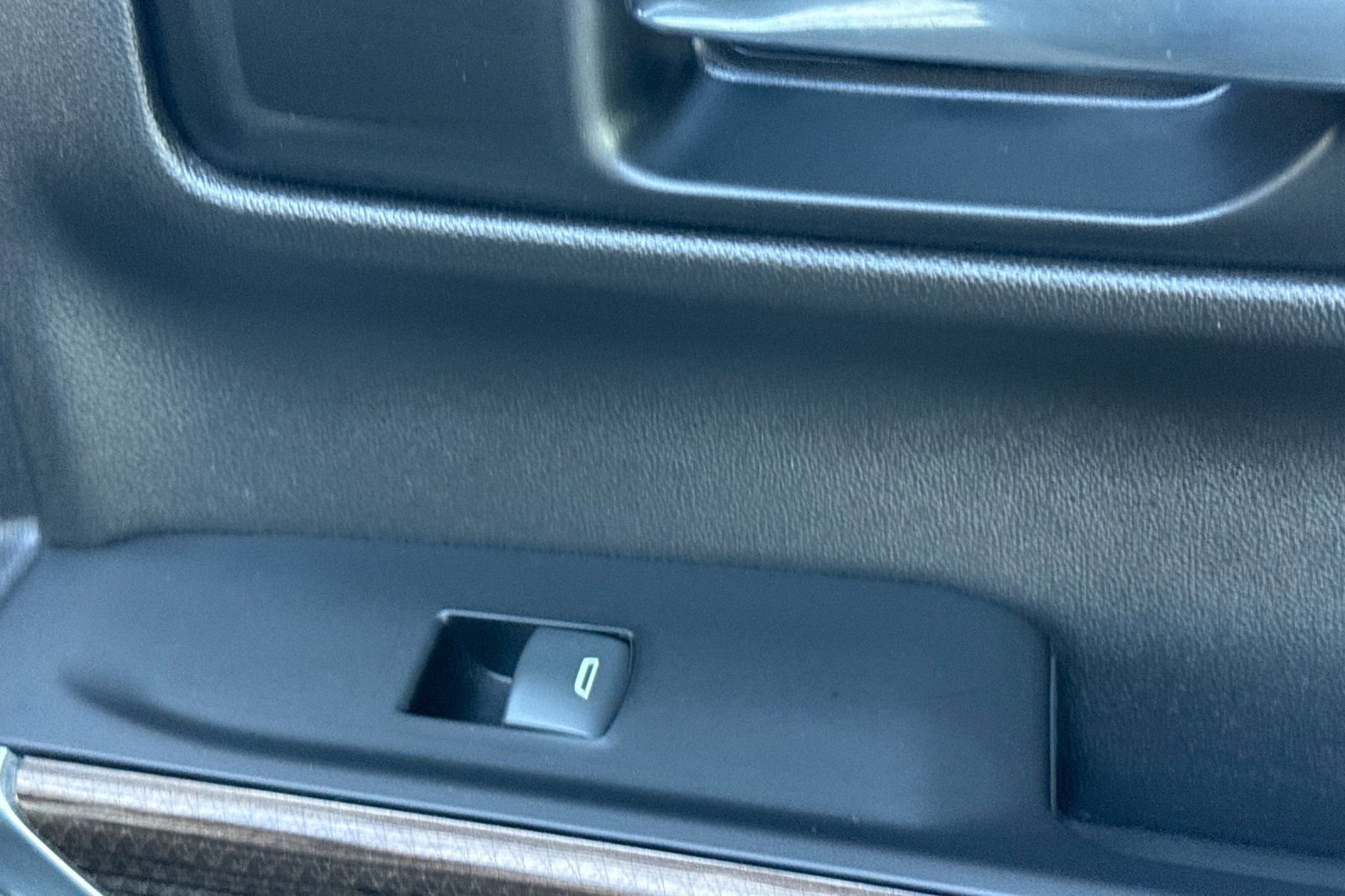 Used 2022 Chevrolet Silverado 1500 LT image 22