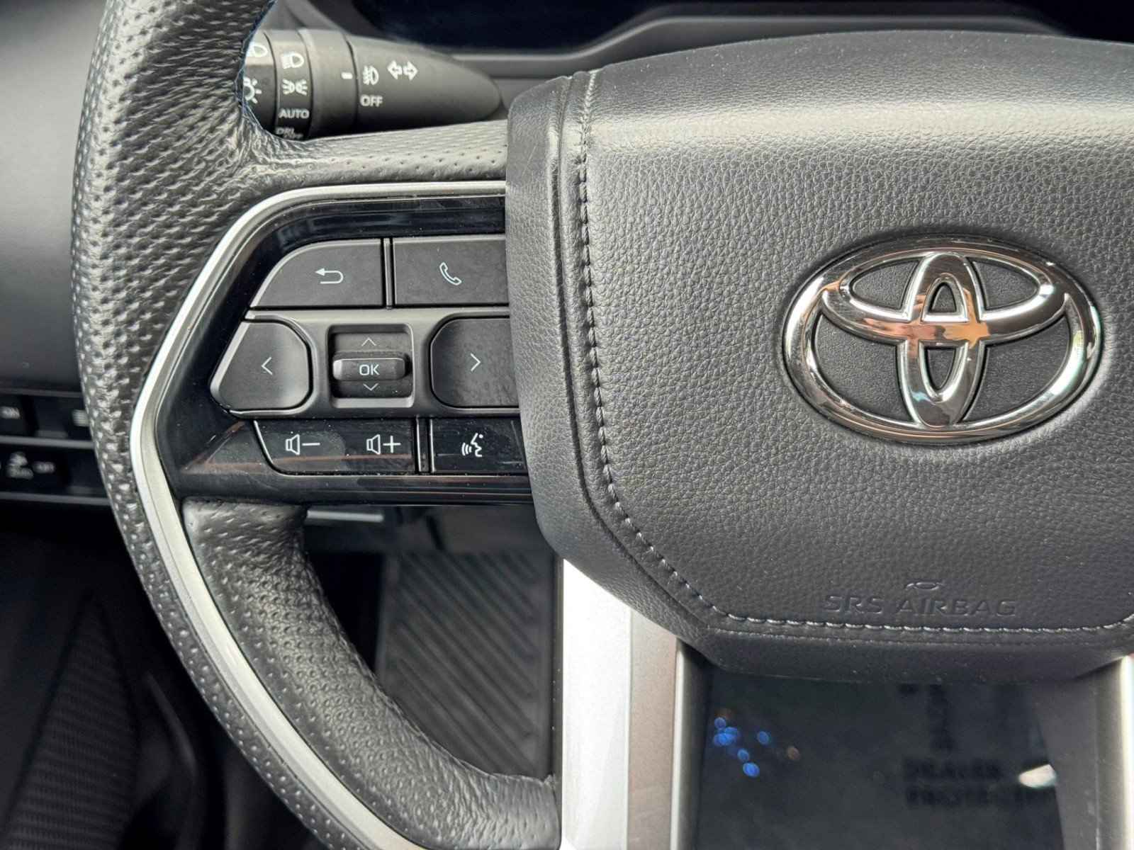 Used 2024 Toyota Tundra Platinum AWD/4WD image 23