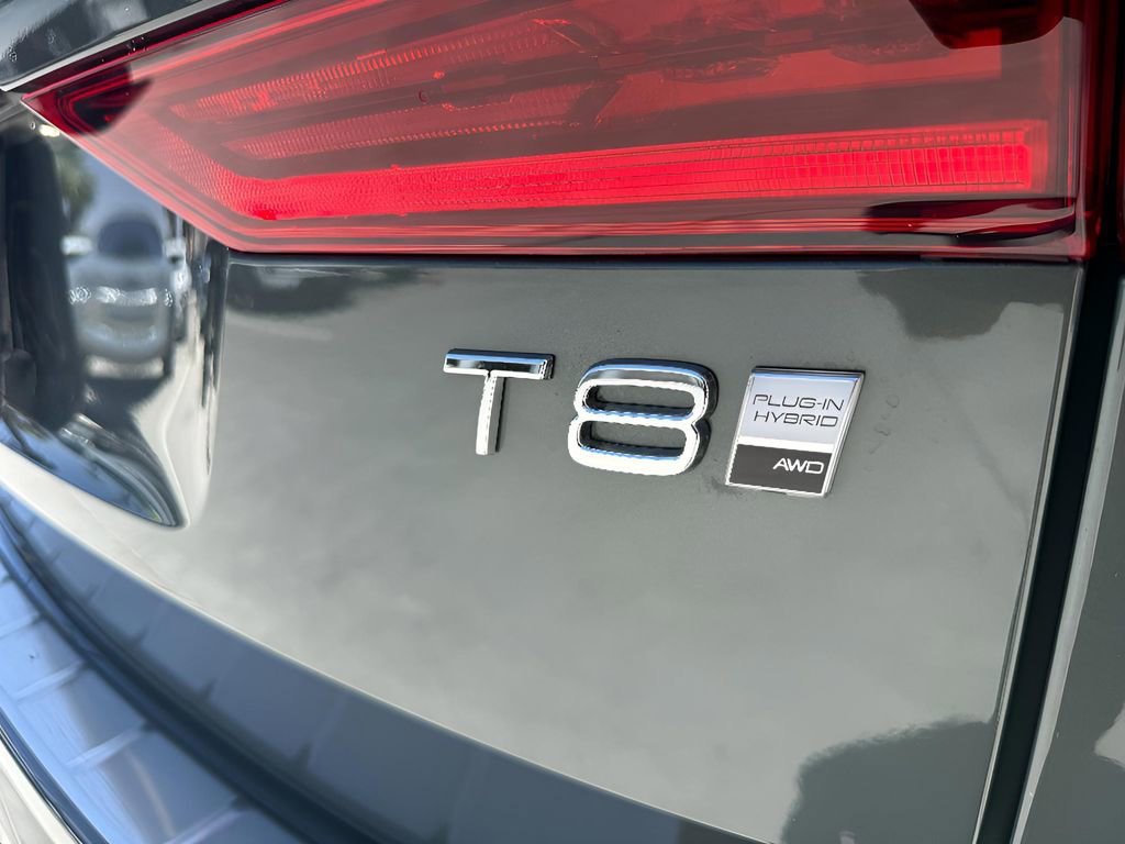 Used 2026 Volvo XC60 T8 Ultra AWD/4WD image 11