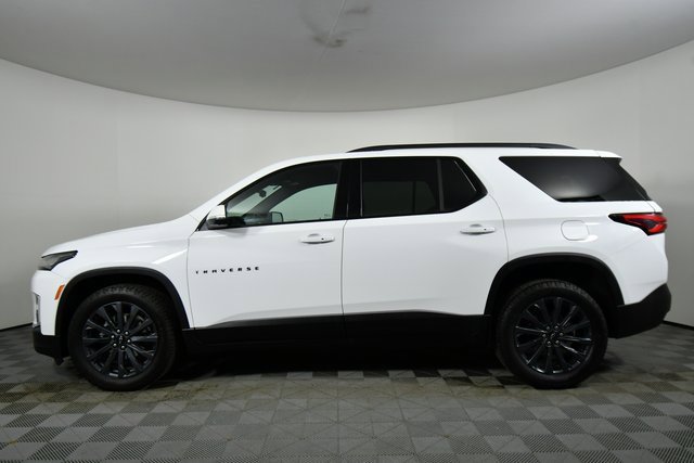 Used 2023 Chevrolet Traverse RS image 16