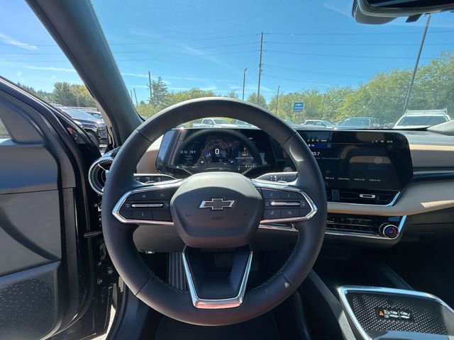 New 2025 Chevrolet Equinox ACTIV w/ Safety and Technology Package image 10