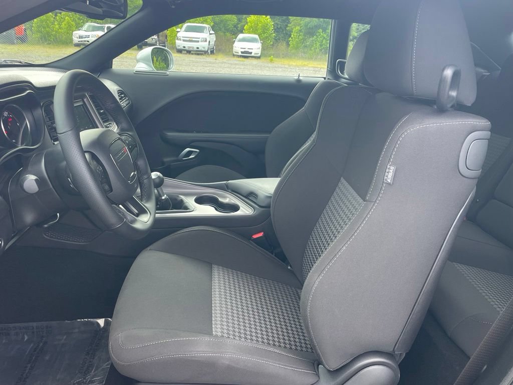 Used 2023 Dodge Challenger R/T RWD image 2