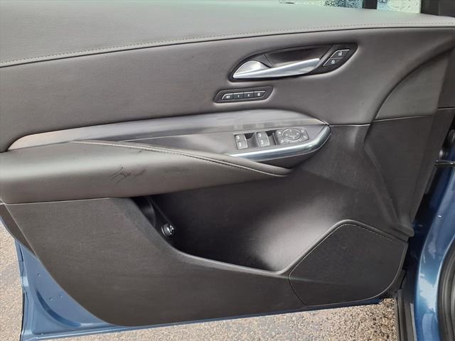 Used 2025 Cadillac XT4 Premium Luxury image 47