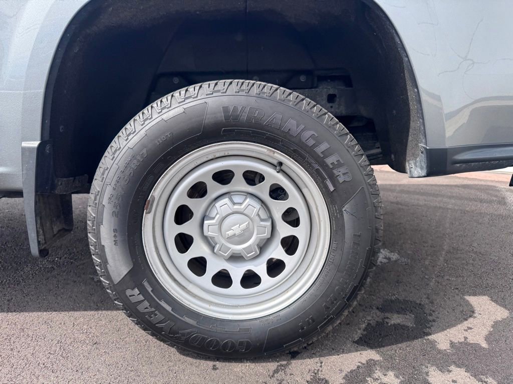 Used 2023 Chevrolet Colorado W/T image 25