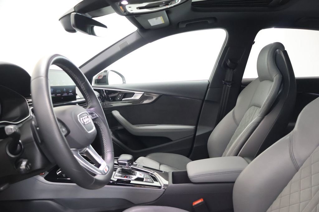 Used 2023 Audi S4 Premium Plus w/ Premium Plus Package image 13