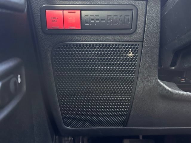 Used 2017 Jeep Wrangler Unlimited Rubicon AWD/4WD image 16