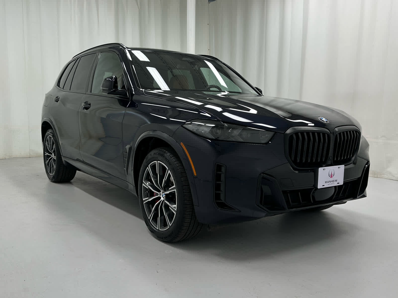 Used 2024 BMW X5 xDrive40i w/ Executive Package image 2