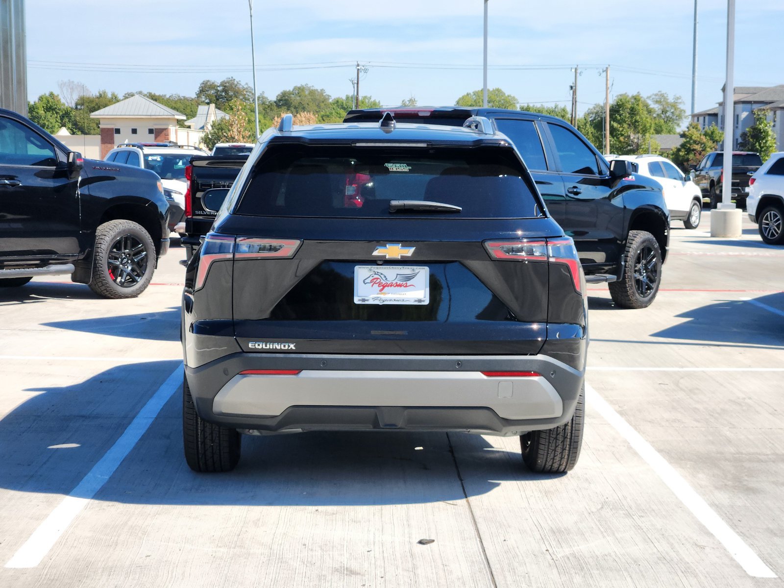 New 2027 Chevrolet Equinox LT w/ Convenience Package II FWD image 7