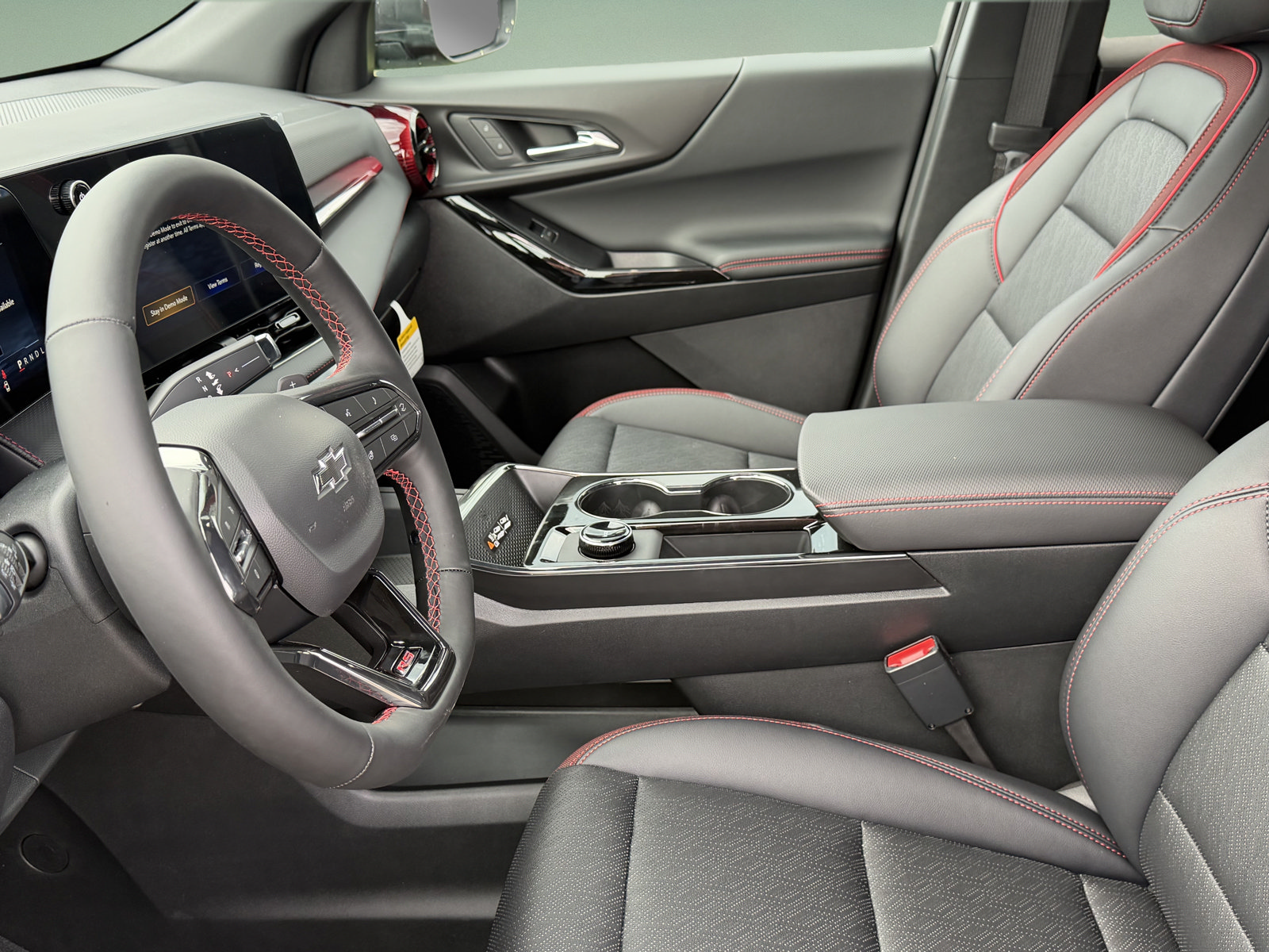 New 2027 Chevrolet Equinox RS FWD image 8