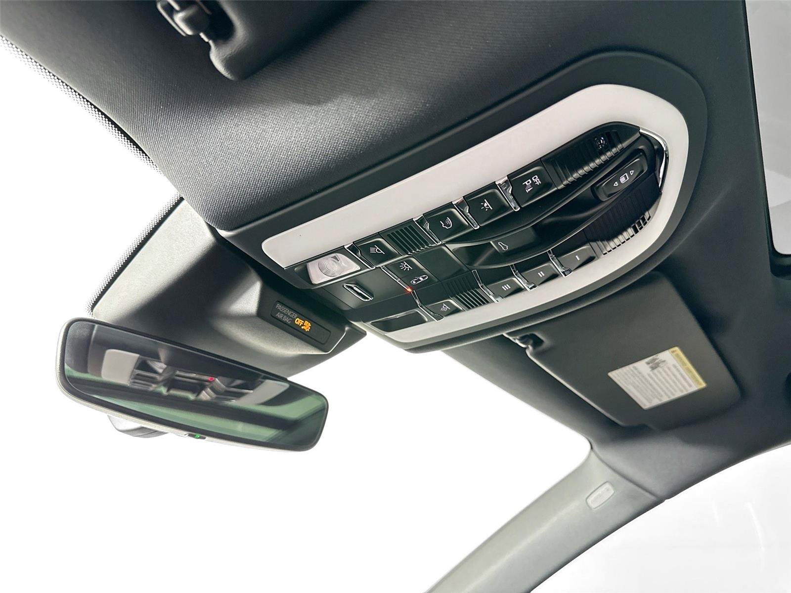Certified 2026 Porsche Macan Turbo AWD/4WD image 25