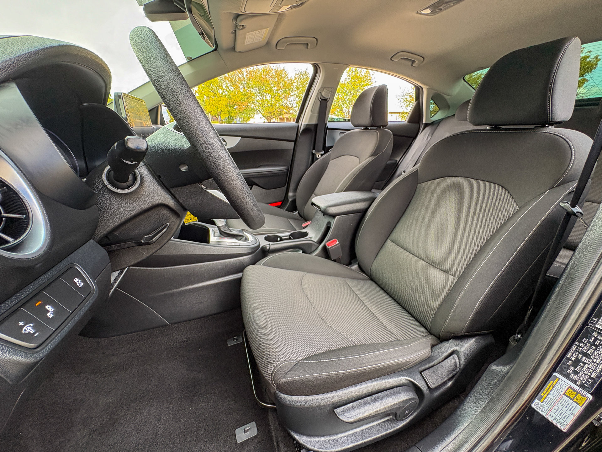 Used 2024 Kia Forte LXS w/ LXS Technology Package FWD image 23