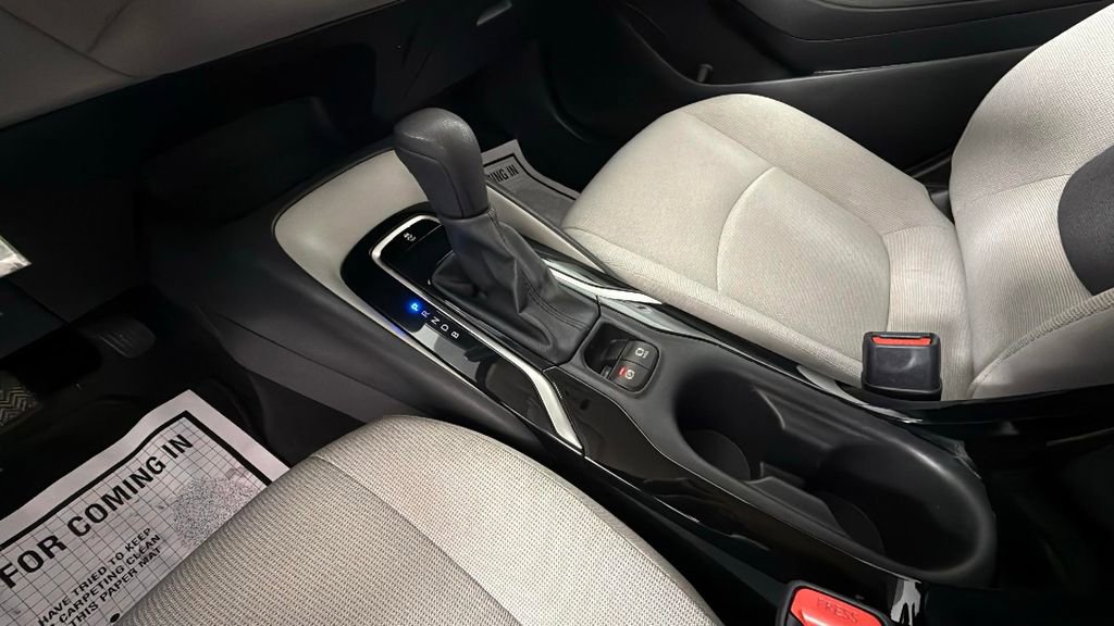 Used 2022 Toyota Corolla LE image 15