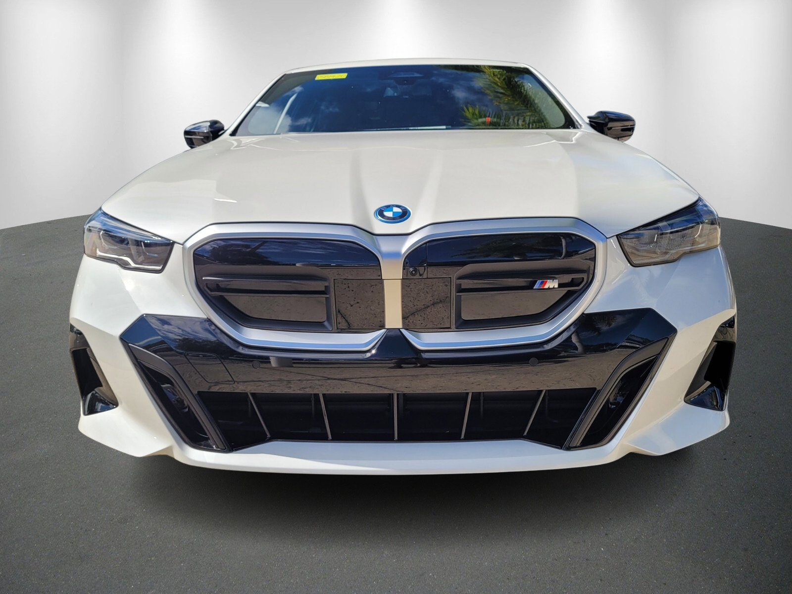 New 2025 BMW i5 M60 w/ Premium Package image 2