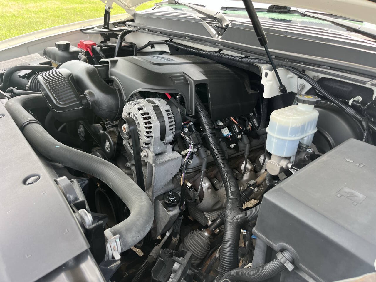 Used 2013 Chevrolet Suburban LTZ AWD/4WD image 24