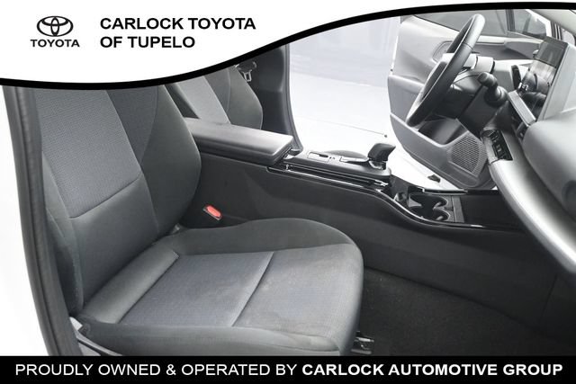 Used 2026 Toyota Prius LE FWD image 37