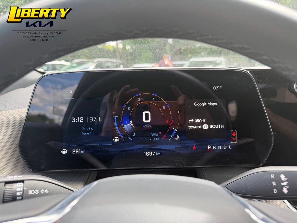 Used 2026 Chevrolet Equinox LT w/ Convenience Package II FWD image 13